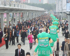 ���ڈ�(ji��n)�֡����ڳ�Խ�Ļ𱬑�(zh��n)ʿ