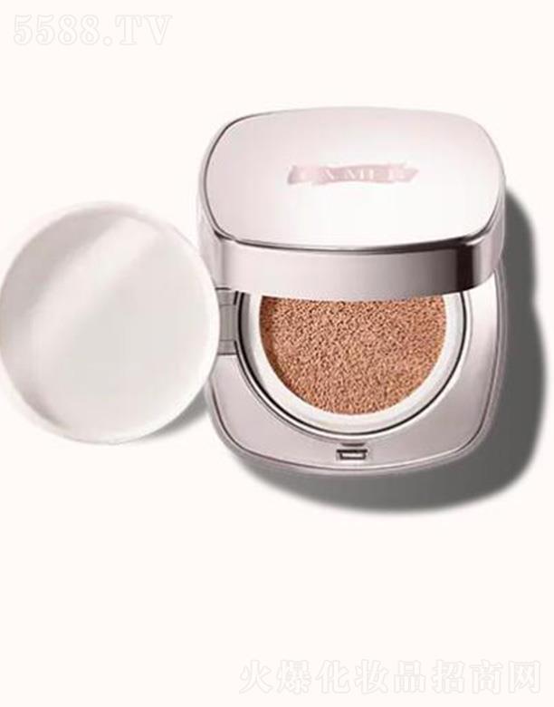 ��Ԋ�m�죨�Ϻ������Q(m��o)���޹�˾�����{(l��n)֮�i�̹⟨׃��|�۵�Һ21̖(h��o)����ɫ��׊y���o�