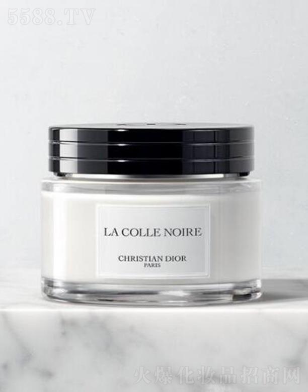 ��������̄�(w��)���Ϻ������޹�˾���ϊWīɽ�������w��˪ �d��z���|(zh��)�����B(y��ng)���w