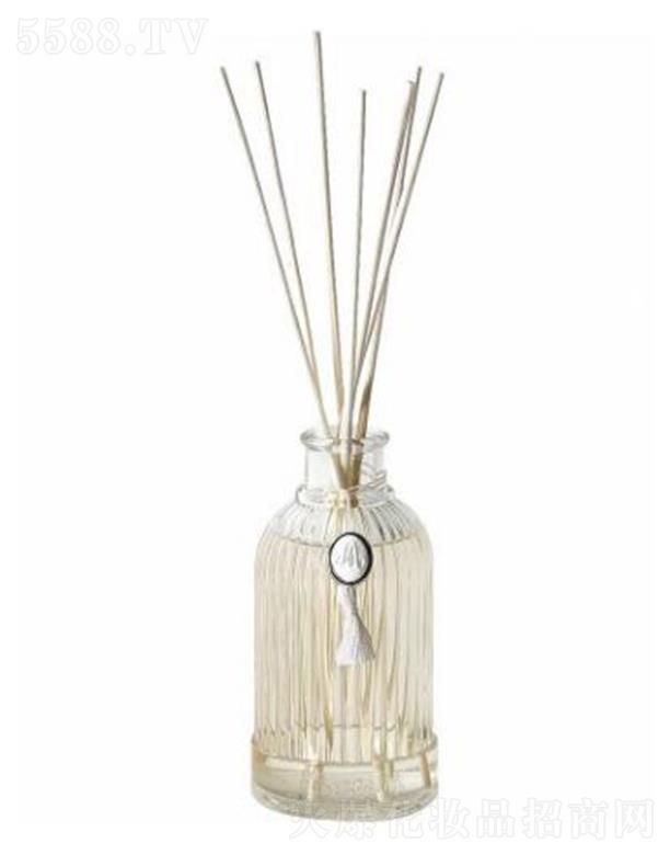 ������(�Ϻ�)Ʒ�ƹ����ɷ����޹�˾���Ϻ������� ��?sh��)۠��­h(hu��n)����Փ]�l(f��)Һ200ml �C ����֮������