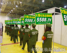 �𱬾Gɫ܊�b�������^��׷��������ֱǰ