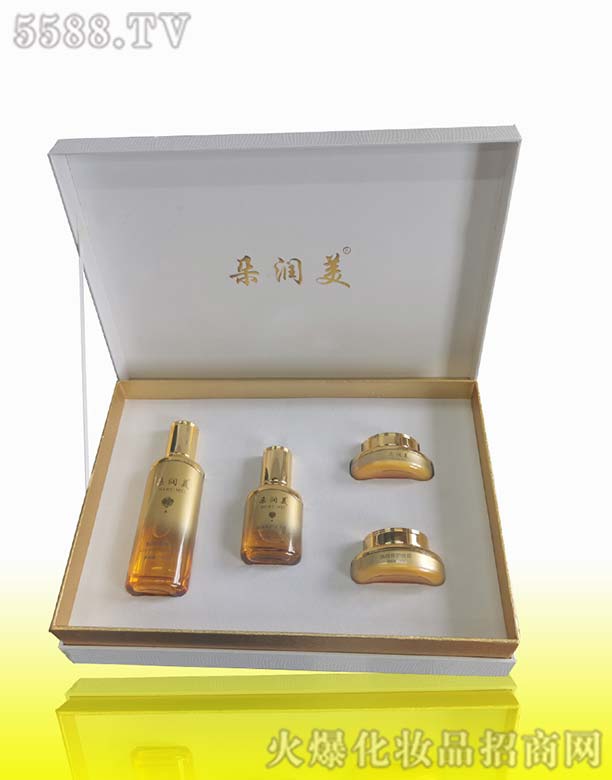 �䝙��������o��