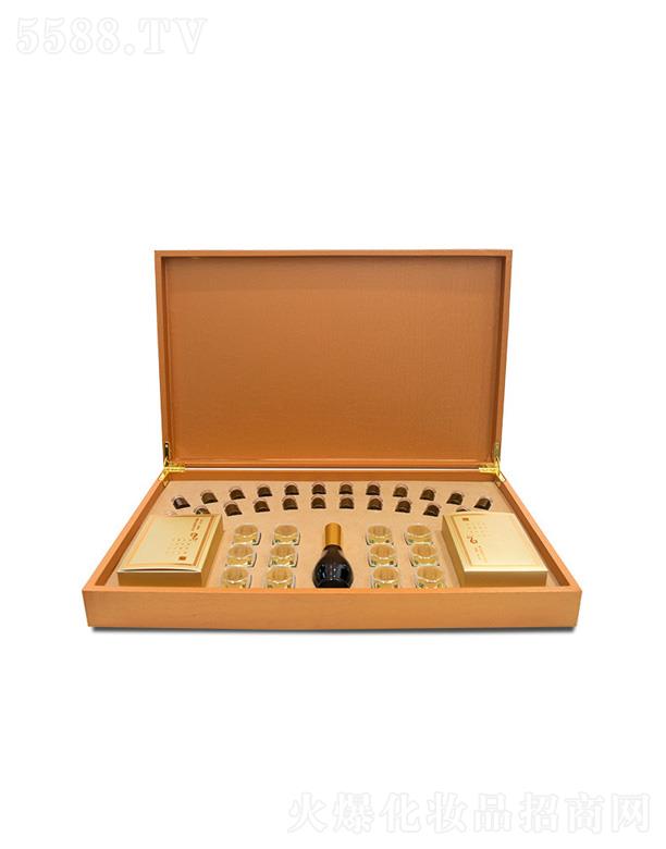 ���i��ͨ��(j��ng)�j��Ħ�����B(y��ng)���׺�