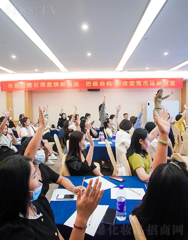 ʩ���RϴĘ�ɕ�(hu��)�h�F(xi��n)���ɆT������ߝq