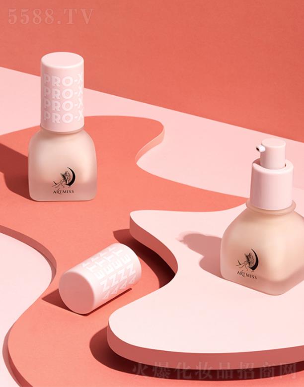 ������˹��r�ⲣɫ���A�۵�Һ  ��ҹ�֊y