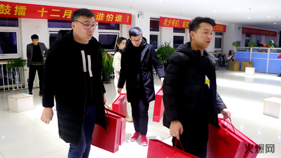 ���i�o�f�q������󴺚w����ϵ�T������ů���գ��𱬾W(w��ng)����öY��������