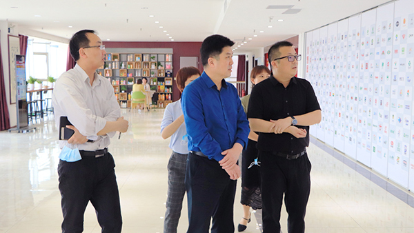 ���Қgӭʯ���@�^(q��)�\�I����κ����һ���W�R�𱬾W(w��ng)���^ָ��(d��o)��