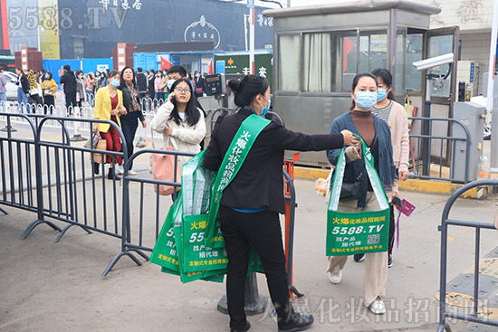 第47屆鄭州國際美業(yè)博覽會盛大開幕 第47屆鄭州國際美業(yè)博覽會盛大開幕