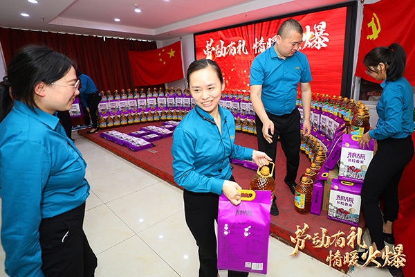 �ڄ��жY����ů�����𱬾W(w��ng)��T��������һ�ڄӹ�(ji��)����