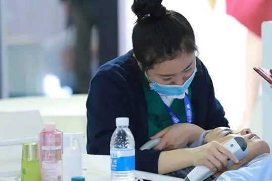 �o������(g��)�؁�CCBE�����С��ؑcվ������