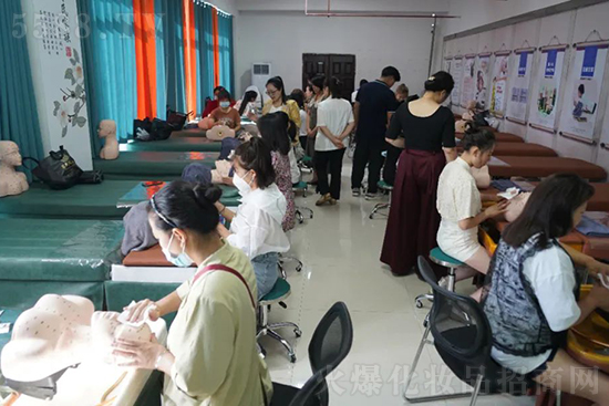 手法實(shí)操學(xué)習(xí),助力門店解決手法難題 手法實(shí)操學(xué)習(xí),助力門店解決手法難題