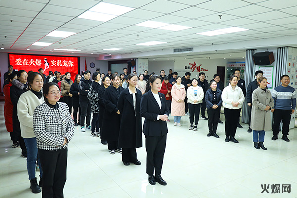 �펽�`���A������(m��ng)�»����𱬾W(w��ng)��T���l(f��)��Ů��(ji��)�YƷ��