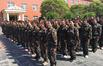 Ӣ���Sˬ���]�гC��������ֻ�Ј�(ji��n)��(qi��ng)��