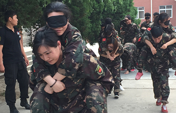 ��?y��n)�������������;�ж�ô�Ķ����D�U(xi��n)���Ҷ����v�������¸�ǰ�С�