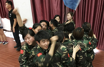 ��(m��ng)����׷������ʣ���(g��)�w��F(tu��n)�(du��)����(qi��ng)����