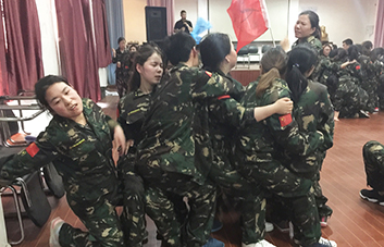 �҂����������Eֻ��һ��(g��)����(ji��n)�֣�