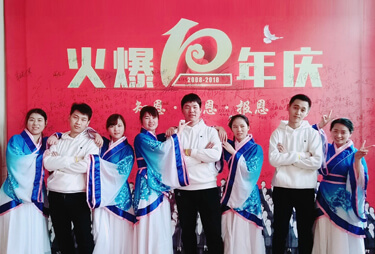 �]���������(d��ng)�ഺ���r(n��ng)�Y�W(w��ng)С����Ӱ����